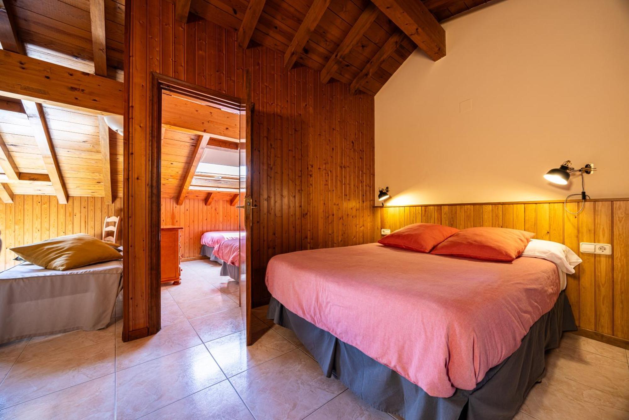Aparthotel Les Corts Льивия Экстерьер фото