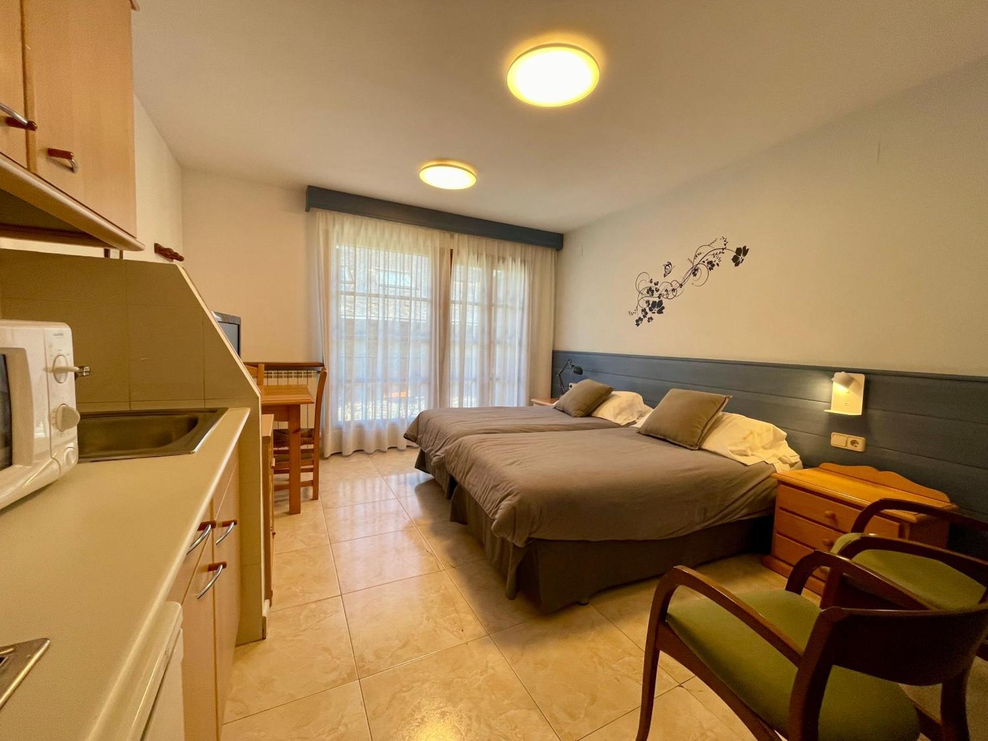 Aparthotel Les Corts Льивия Экстерьер фото